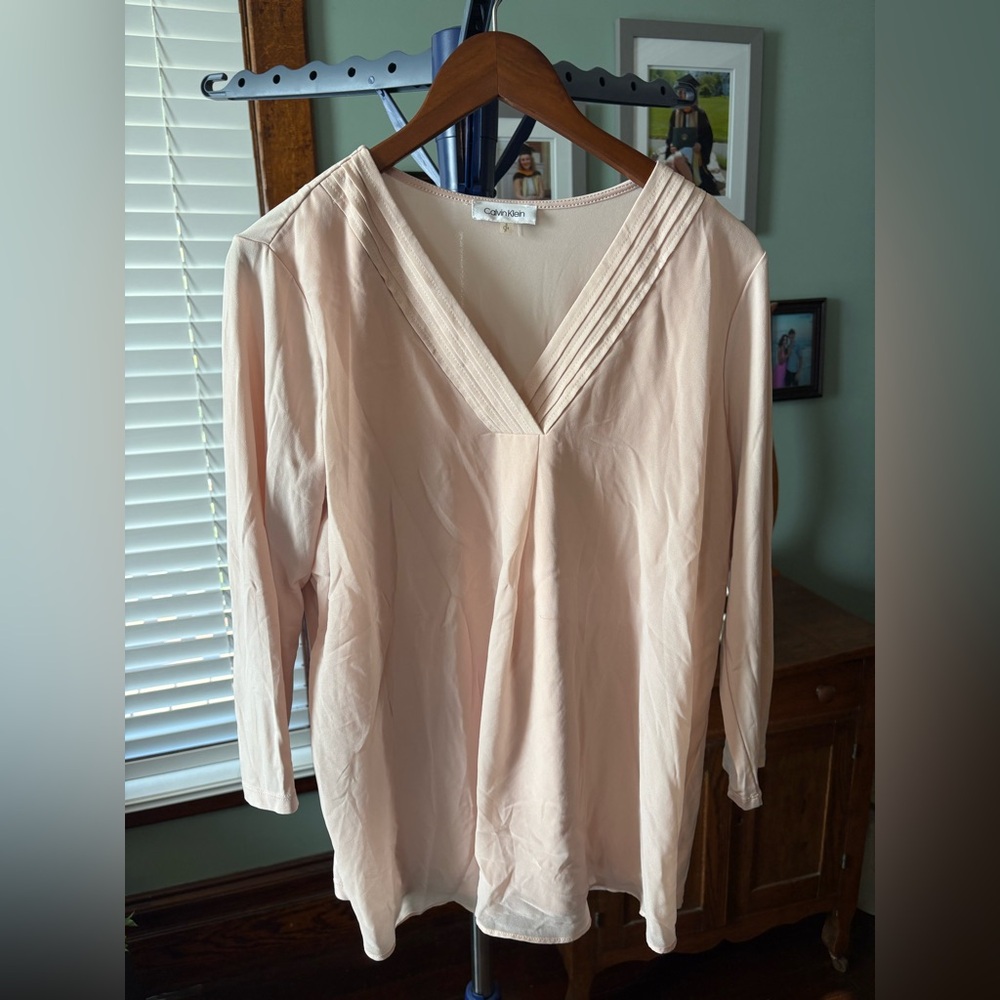 Calvin Klein Women's Light Pink V-Neck Blouse